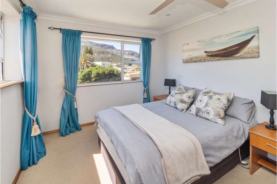 4 Bedroom Property for Sale in Fish Hoek Western Cape
